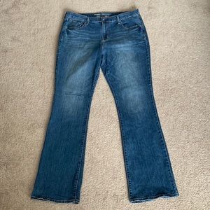 Old Navy - Curvy profile jeans. Size 16 long.